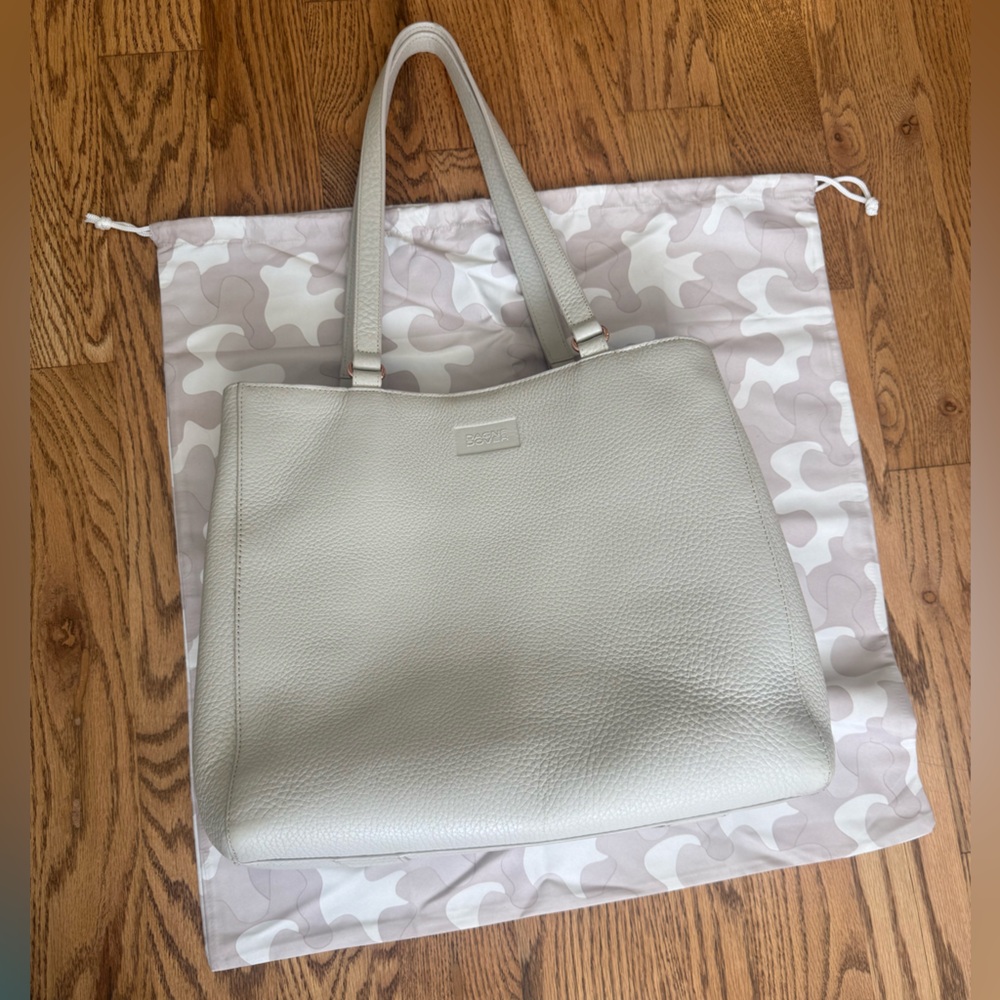 Allyn tote by Dagne Dover- bone size medium